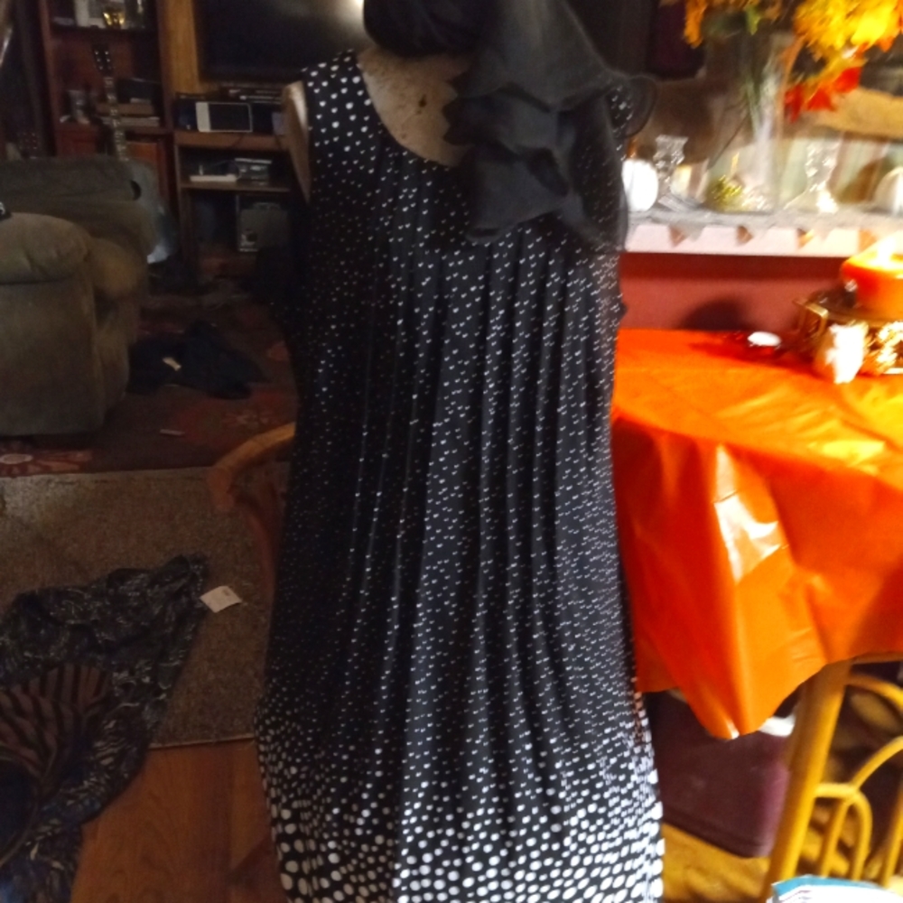 Plus size woman dress 18w